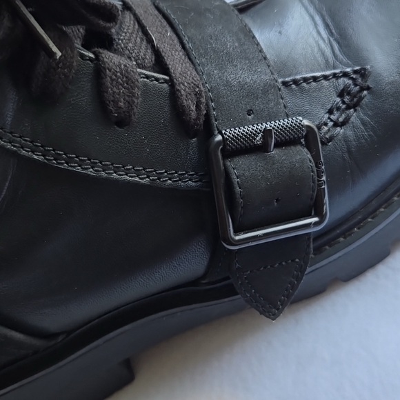 UGG NOE Boots with Buckles - Picture 6 of 13